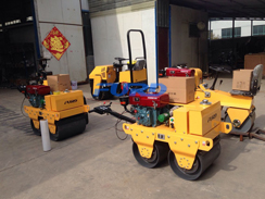 福瑞得壓路機座駕壓路機、手扶壓路機準(zhǔn)備發(fā)貨