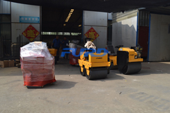 福瑞得機械手扶雙輪壓路機，手扶單輪壓路機，座駕壓路機及時包裝發(fā)貨