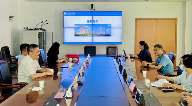 川發(fā)資管黨委書記、董事長(zhǎng)蒙宇率隊(duì)赴武漢市中心醫(yī)院慰問與交流
